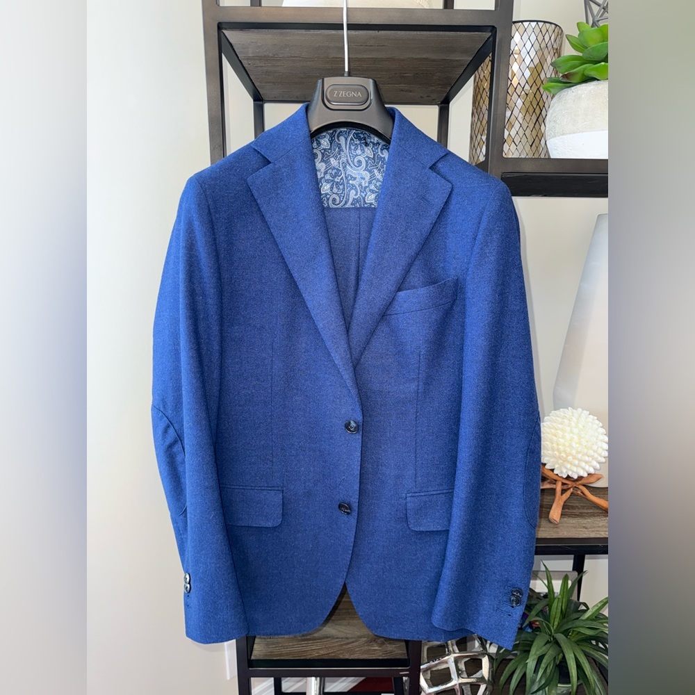 Munro Tailoring Blue Windowpane Suit – 40R